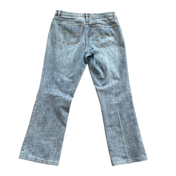 Tommy Hilfiger women's medium wash jeans - Picture 2 of 5